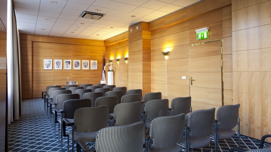 conference room Frankfurt I&II theatre seating relexa hotel Berlin - conference room Frankfurt I&II theatre seating